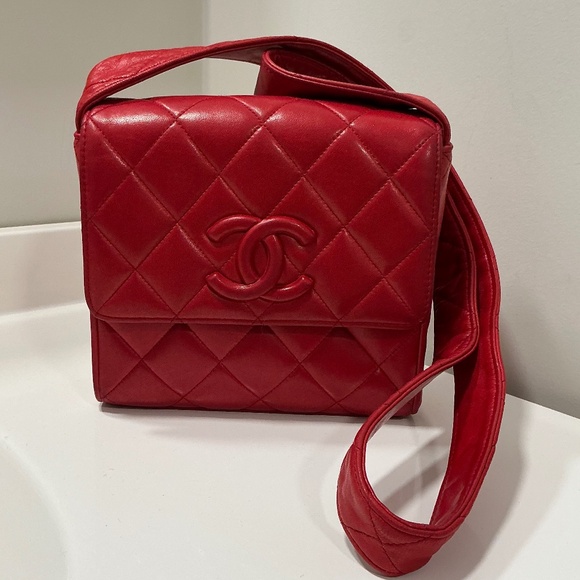 CHANEL Handbags - Chanel Vintage Red covered CC lambskin flap bag